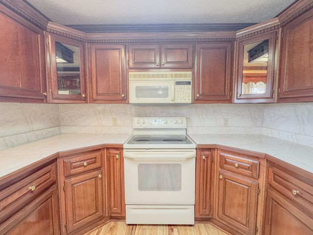 6606 Highway 52, W, Lafayette, TN 37083