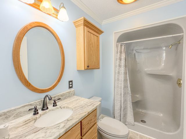 6606 Highway 52, W, Lafayette, TN 37083