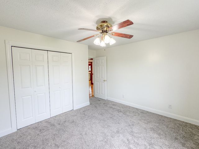 6606 Highway 52, W, Lafayette, TN 37083