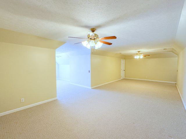 6606 Highway 52, W, Lafayette, TN 37083