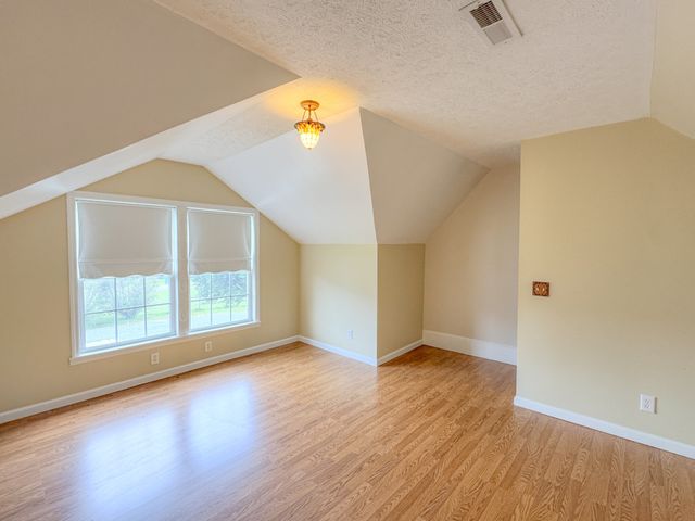 6606 Highway 52, W, Lafayette, TN 37083