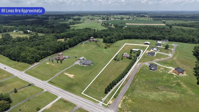 6606 Highway 52, W, Lafayette, TN 37083