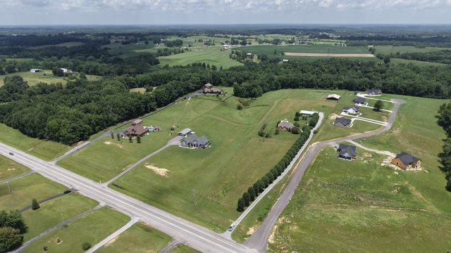 6606 Highway 52, W, Lafayette, TN 37083