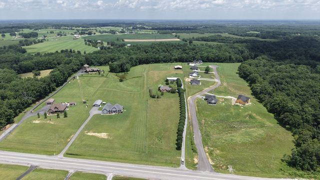 6606 Highway 52, W, Lafayette, TN 37083