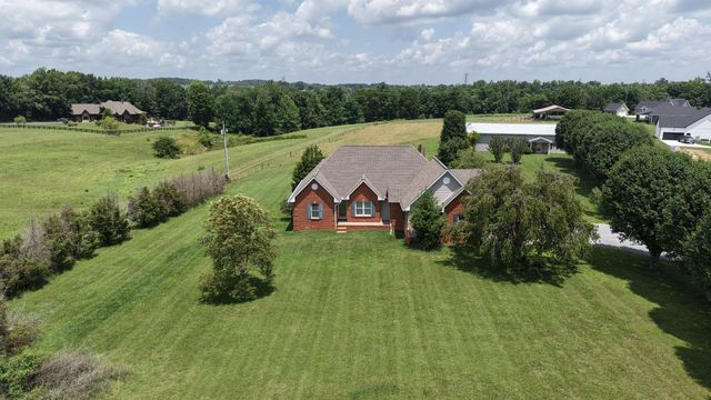 6606 Highway 52, W, Lafayette, TN 37083