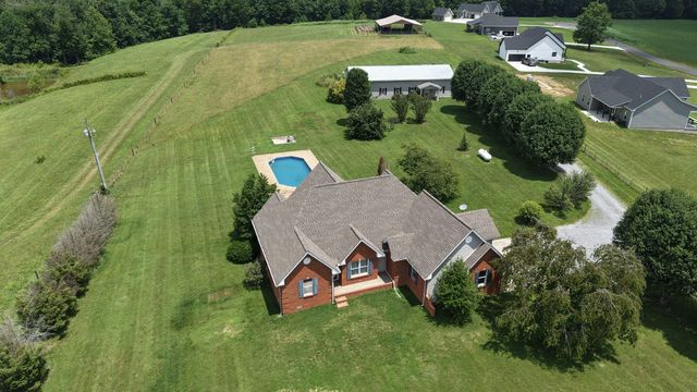 6606 Highway 52, W, Lafayette, TN 37083