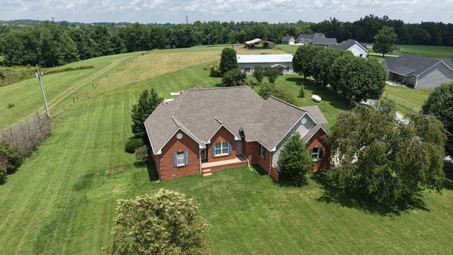 6606 Highway 52, W, Lafayette, TN 37083