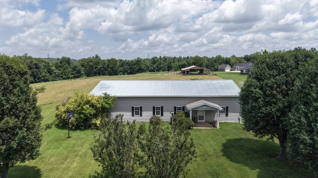 6606 Highway 52, W, Lafayette, TN 37083