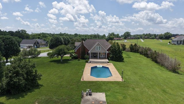 6606 Highway 52, W, Lafayette, TN 37083