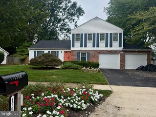 1708 SUNRISE DR, Rockville, MD 20854