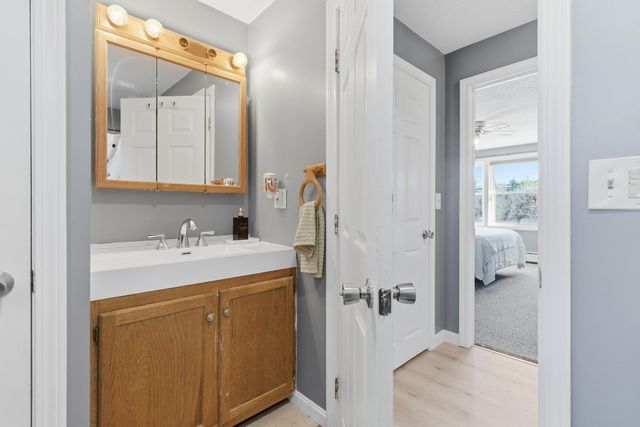 71 Goshen Drive, Loudon, NH 03307