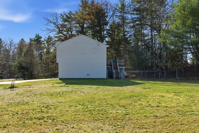71 Goshen Drive, Loudon, NH 03307