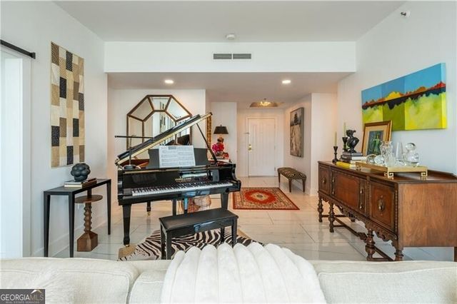 2870 Pharr Court South NW 3004, Atlanta, GA 30305
