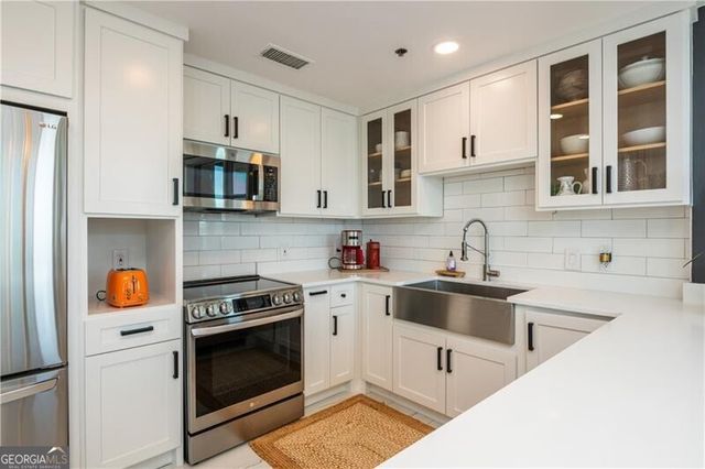 2870 Pharr Court South NW 3004, Atlanta, GA 30305