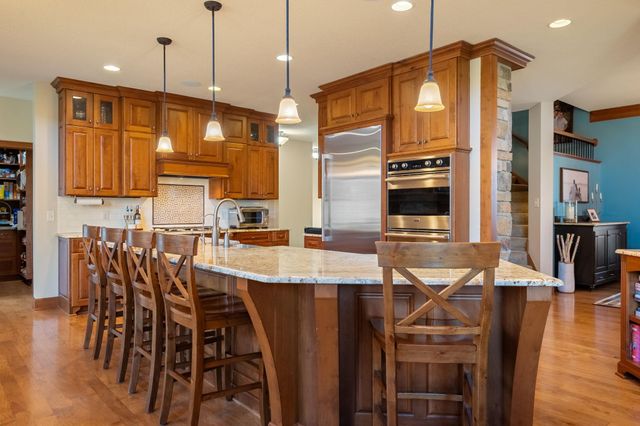 1859 Creekside Drive NE, Owatonna, MN 55060