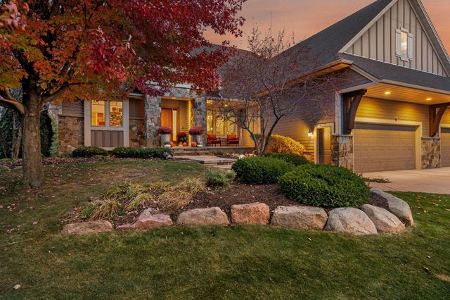 1859 Creekside Drive NE, Owatonna, MN 55060