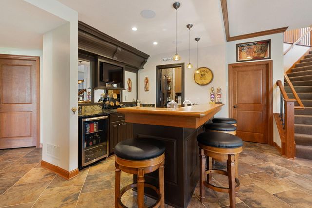 1859 Creekside Drive NE, Owatonna, MN 55060