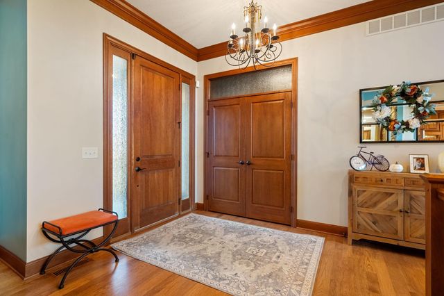 1859 Creekside Drive NE, Owatonna, MN 55060