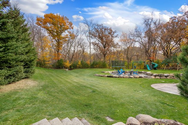 1859 Creekside Drive NE, Owatonna, MN 55060