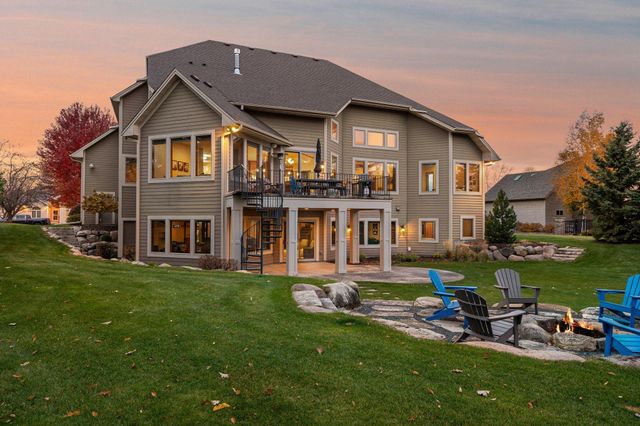1859 Creekside Drive NE, Owatonna, MN 55060
