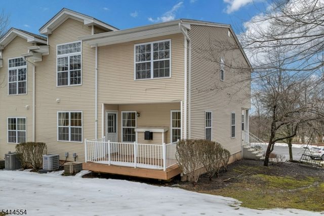 24 Dudley Ct, Green Brook Twp., NJ 08812