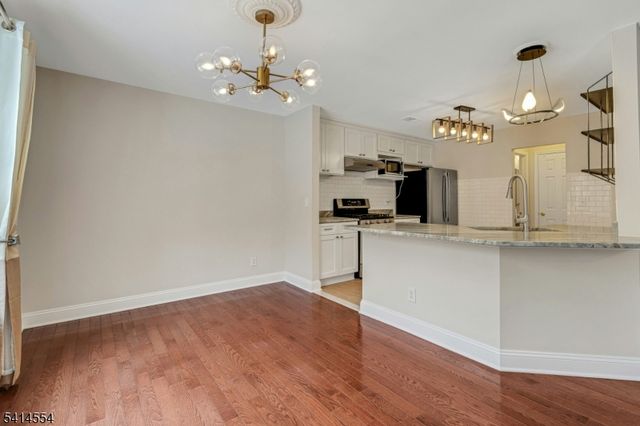 24 Dudley Ct, Green Brook Twp., NJ 08812