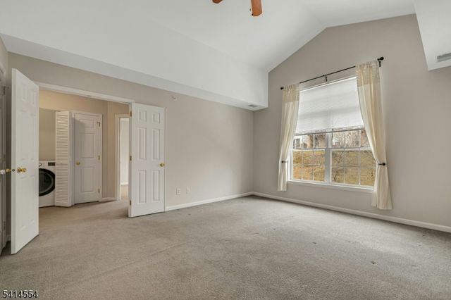 24 Dudley Ct, Green Brook Twp., NJ 08812