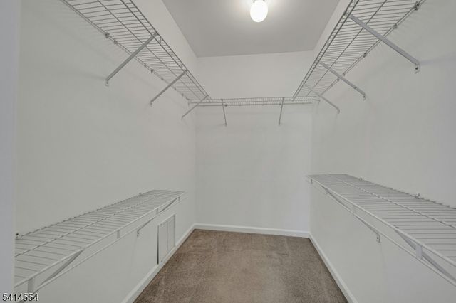 24 Dudley Ct, Green Brook Twp., NJ 08812