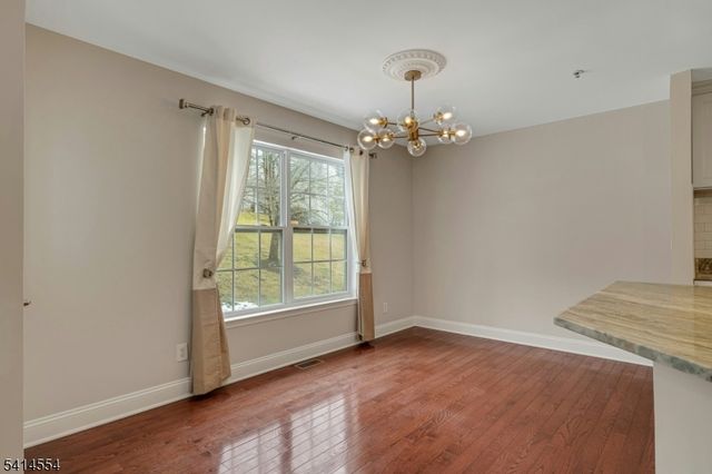 24 Dudley Ct, Green Brook Twp., NJ 08812