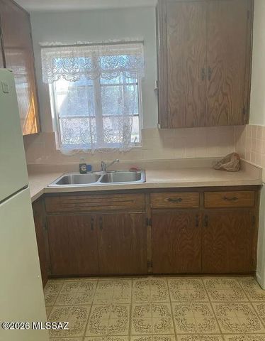 2718 E 18th Street, Tucson, AZ 85716