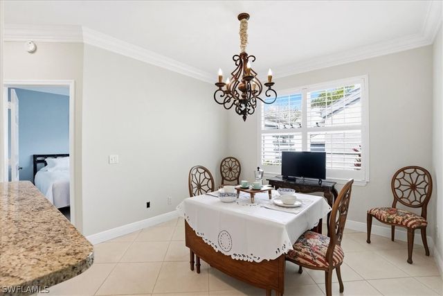 5963 Sand Wedge LN 203, Naples, FL 34110