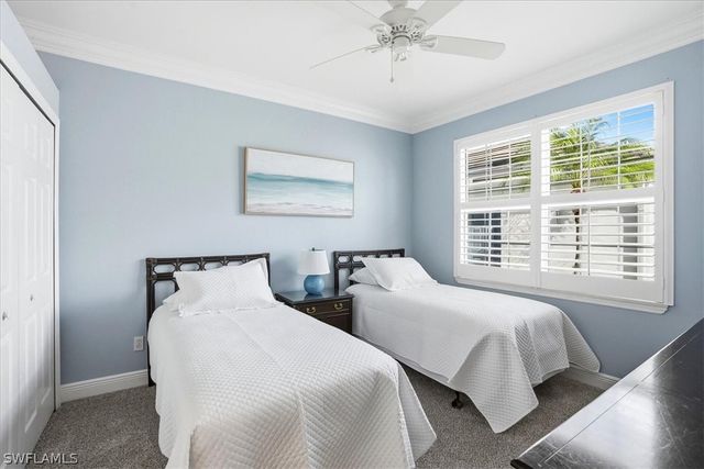 5963 Sand Wedge LN 203, Naples, FL 34110