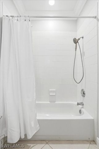 5963 Sand Wedge LN 203, Naples, FL 34110