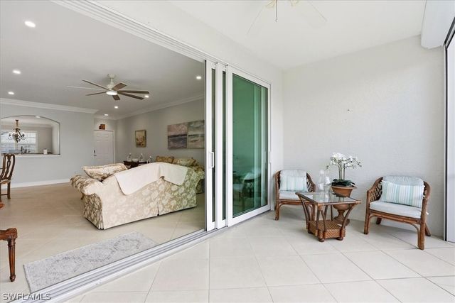 5963 Sand Wedge LN 203, Naples, FL 34110