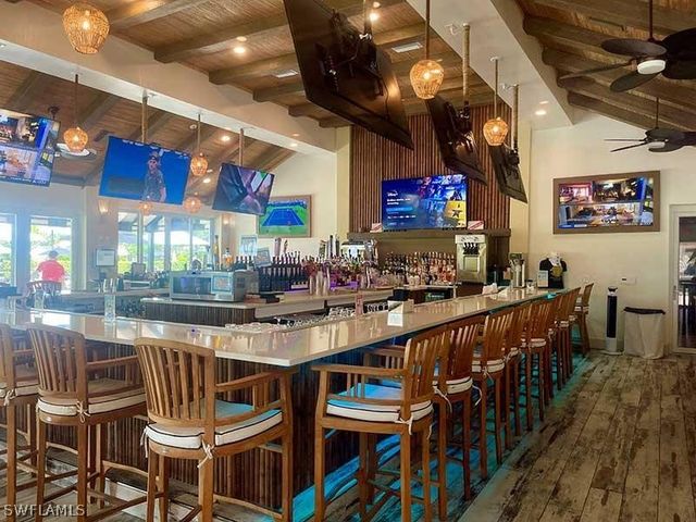 5963 Sand Wedge LN 203, Naples, FL 34110