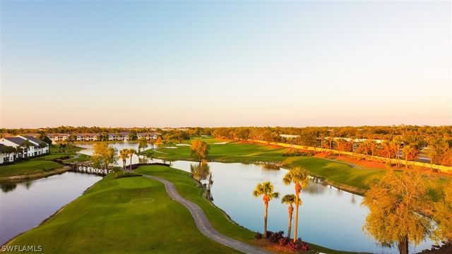 5963 Sand Wedge LN 203, Naples, FL 34110