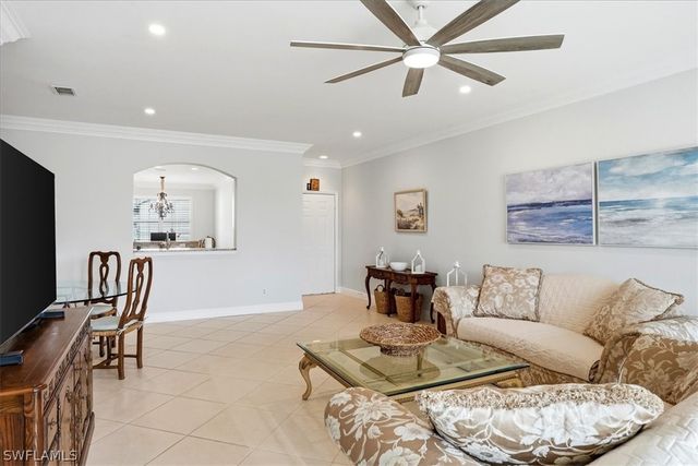 5963 Sand Wedge LN 203, Naples, FL 34110