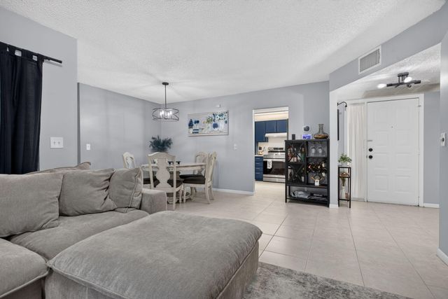 3331 NW 47th Avenue 3242, Coconut Creek, FL 33063