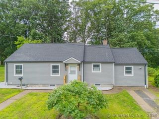 54 Sand Pit Road, Danbury, CT 06810