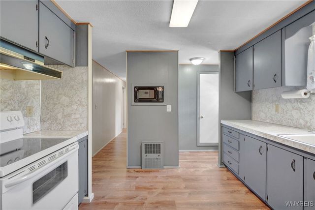 9862 Route 219, Ashford, NY 14171