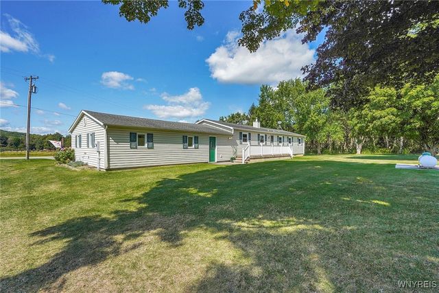 9862 Route 219, Ashford, NY 14171