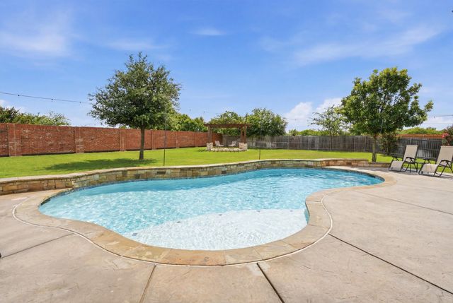1365 Broadmoor Drive, Burleson, TX 76028