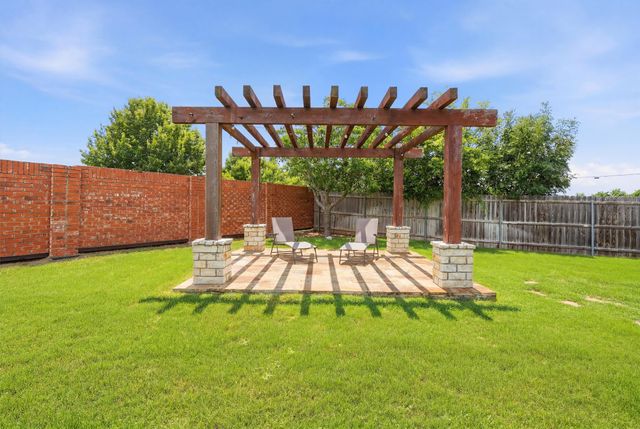 1365 Broadmoor Drive, Burleson, TX 76028
