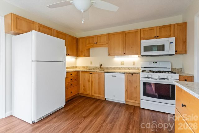 38 Eagle Run, Brevard, NC 28712