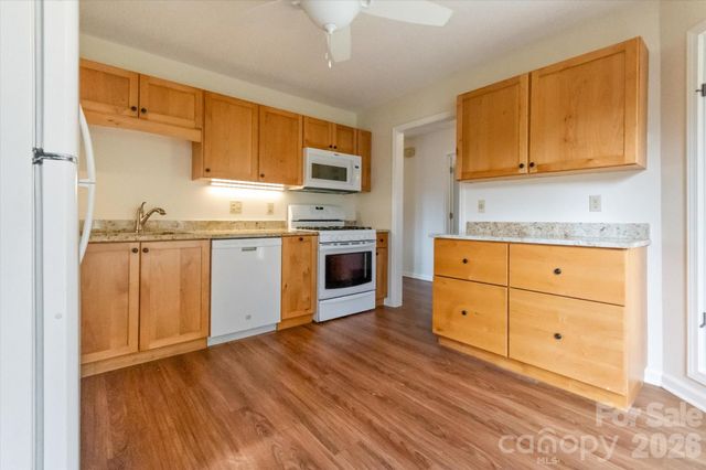 38 Eagle Run, Brevard, NC 28712
