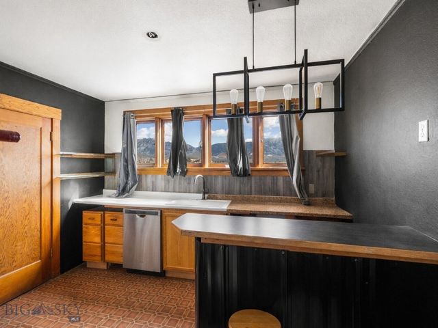 617 S Jackson Street, Butte, MT 59701