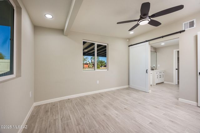 6533 E Calle Bellatrix, Tucson, AZ 85710