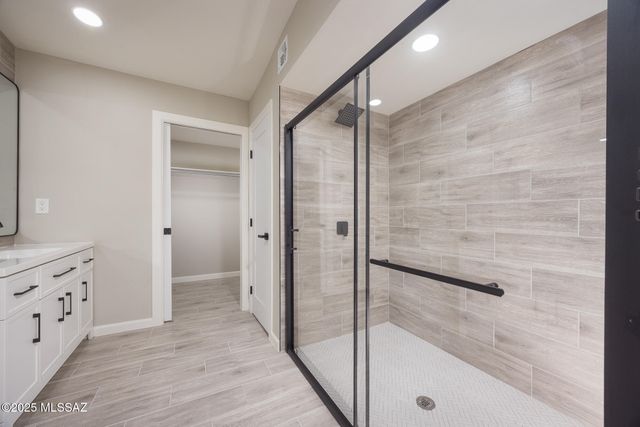 6533 E Calle Bellatrix, Tucson, AZ 85710