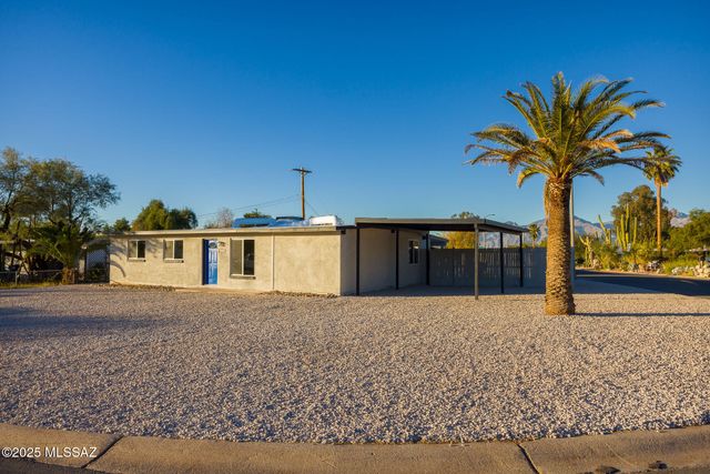 6533 E Calle Bellatrix, Tucson, AZ 85710