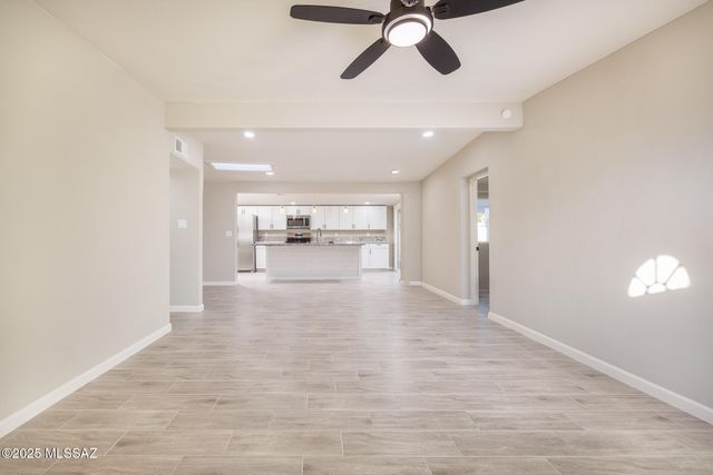 6533 E Calle Bellatrix, Tucson, AZ 85710